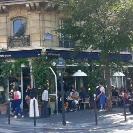 Апартаменты Superb Appt In The Batignolles District Париж
